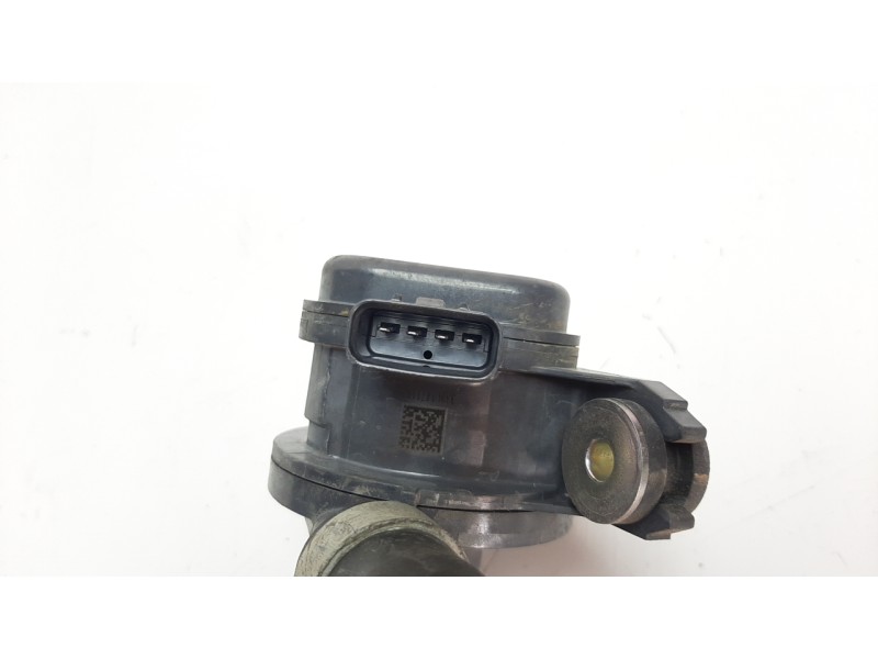 Recambio de bomba agua para toyota c-hr referencia OEM IAM G904047040  