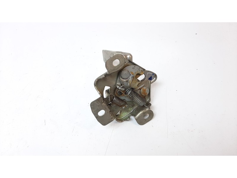 Recambio de cerradura capo para mahindra kuv 100 2wd nxt referencia OEM IAM 0114CAZ00041N DS075 