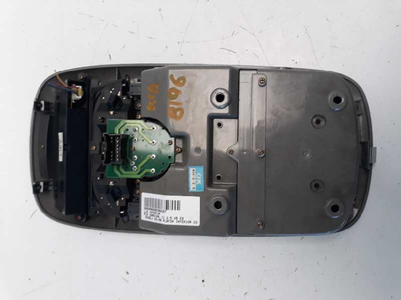 Recambio de luz interior para kia carnival ii 2.5 v6 ex referencia OEM IAM   