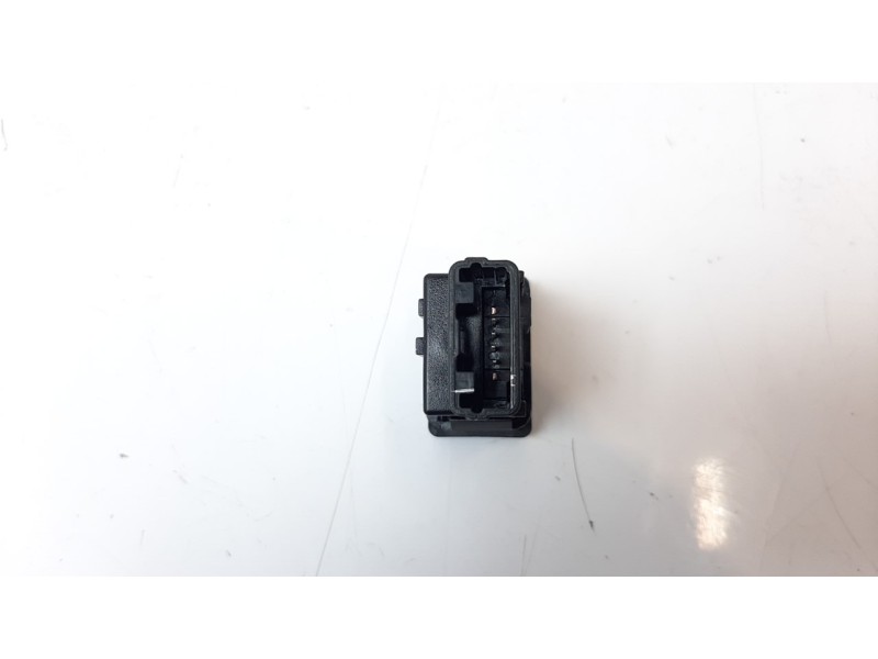 Recambio de interruptor para mahindra kuv 100 2wd nxt referencia OEM IAM 1705DAA00301N  