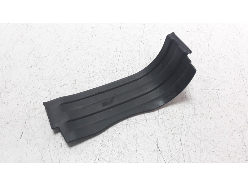 Recambio de moldura para honda forza 125 forza 125 referencia OEM IAM 81256K40F000  