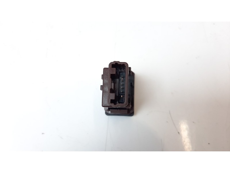 Recambio de interruptor para mahindra kuv 100 2wd nxt referencia OEM IAM 1803AAA00731N  
