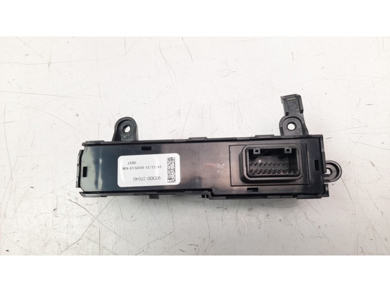 Recambio de interruptor para kia xceed 1.0 tgdi cat referencia OEM IAM 93300J7040  
