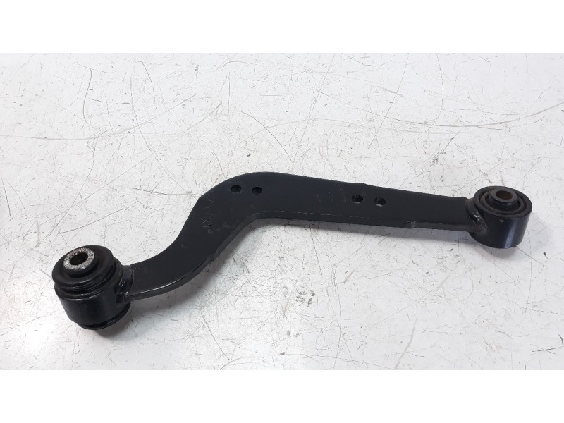Recambio de brazo suspension superior trasero derecho para toyota rav 4 referencia OEM IAM 48770A  