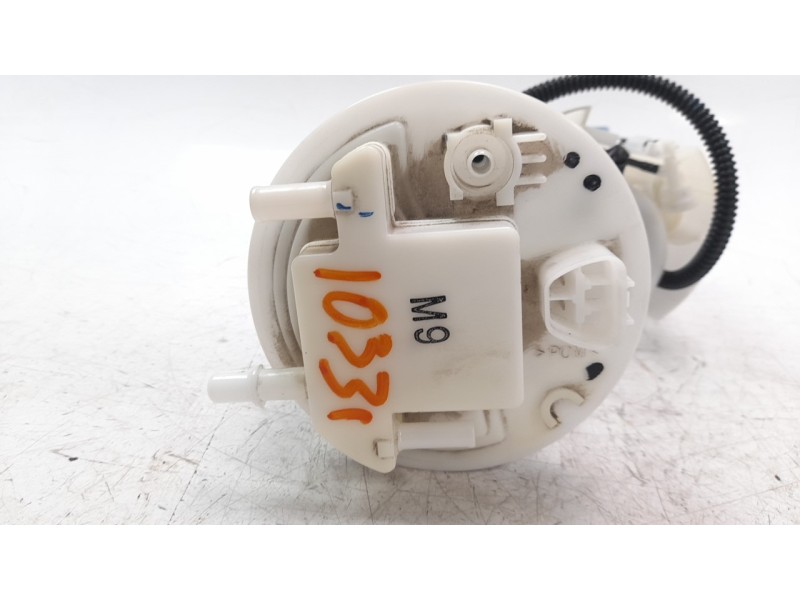 Recambio de bomba combustible para toyota rav 4 referencia OEM IAM 2322036011  