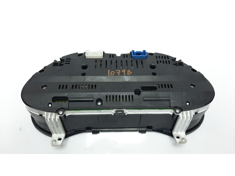 Recambio de cuadro instrumentos para toyota avensis berlina (t25) 1.8 16v cat referencia OEM IAM 8380005532  