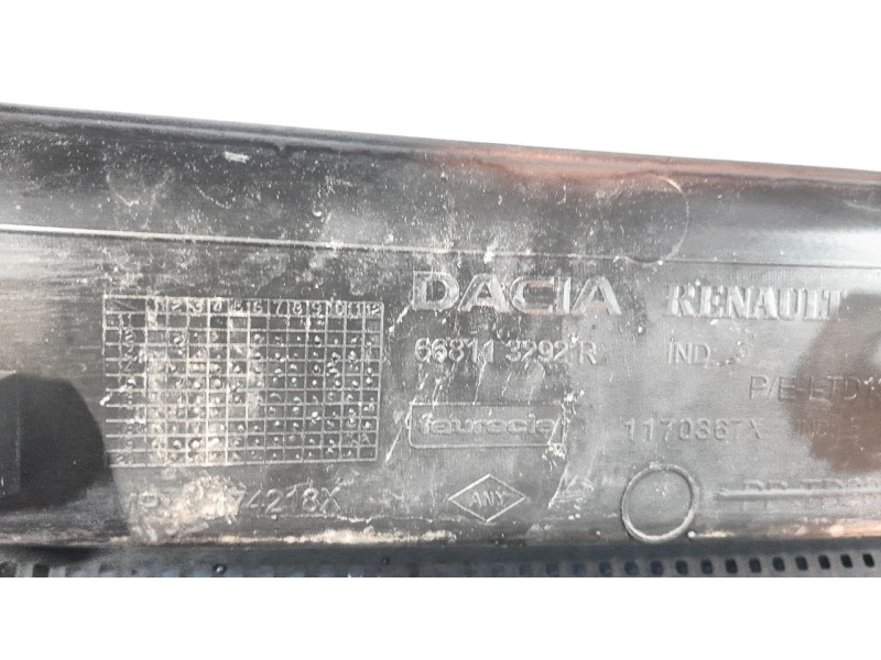 Recambio de torpedo para dacia duster ii prestige referencia OEM IAM 668113292R  