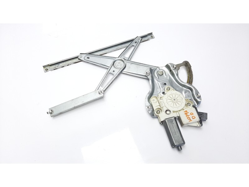 Recambio de elevalunas delantero derecho para toyota avensis berlina (t25) 1.8 16v cat referencia OEM IAM 6981005050 106905418 1