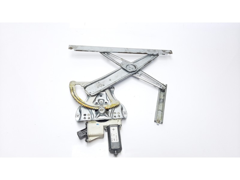 Recambio de elevalunas delantero derecho para toyota avensis berlina (t25) 1.8 16v cat referencia OEM IAM 6981005050 106905418 1