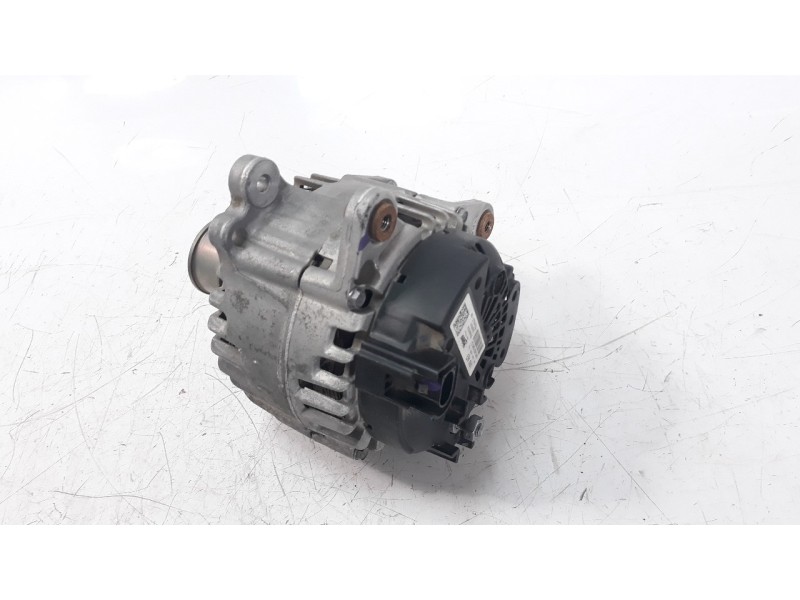 Recambio de alternador para volkswagen t-roc 1.5 16v tsi act referencia OEM IAM 04E903015P ALF501551HQ 