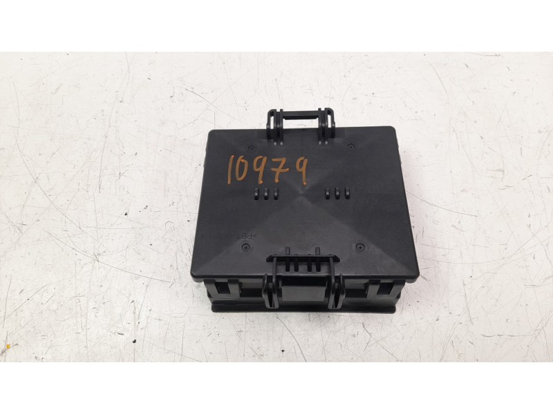 Recambio de modulo electronico para mazda 2 lim. () 1.5 16v cat referencia OEM IAM D23N67560H D23N67562F 