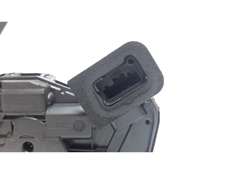 Recambio de cerradura puerta trasera derecha para skoda fabia 1.0 tsi referencia OEM IAM 5TA839016L  