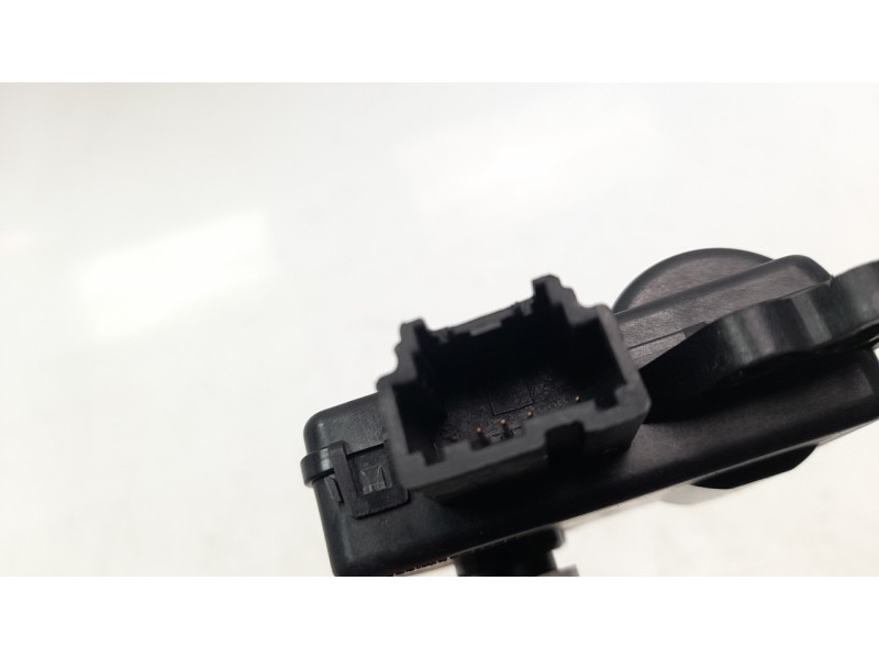 Recambio de motor calefaccion para mazda 2 lim. () 1.5 16v cat referencia OEM IAM HB601D23N  