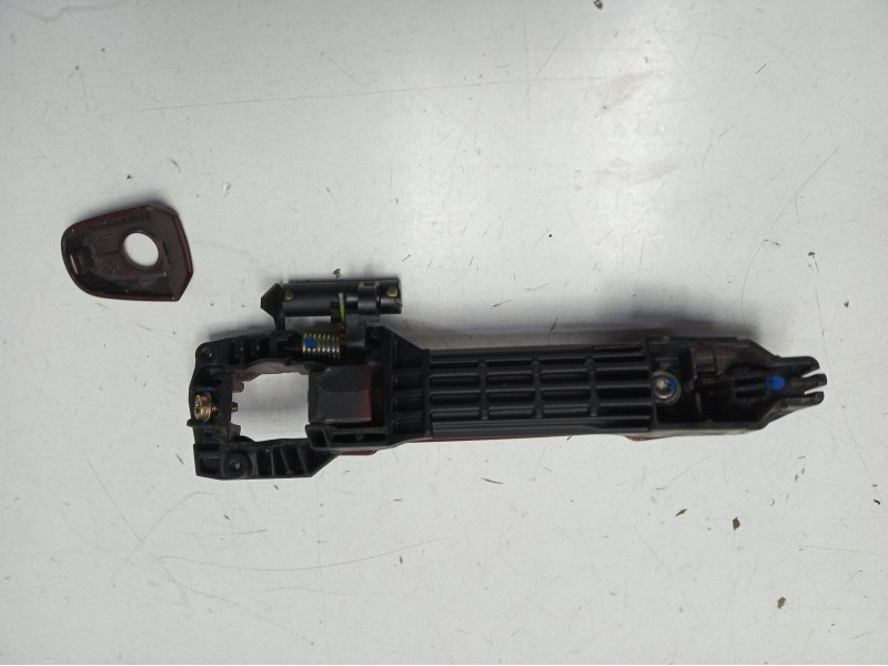 Recambio de maneta exterior delantera izquierda para toyota avensis berlina (t25) 1.8 16v cat referencia OEM IAM 6921105903  