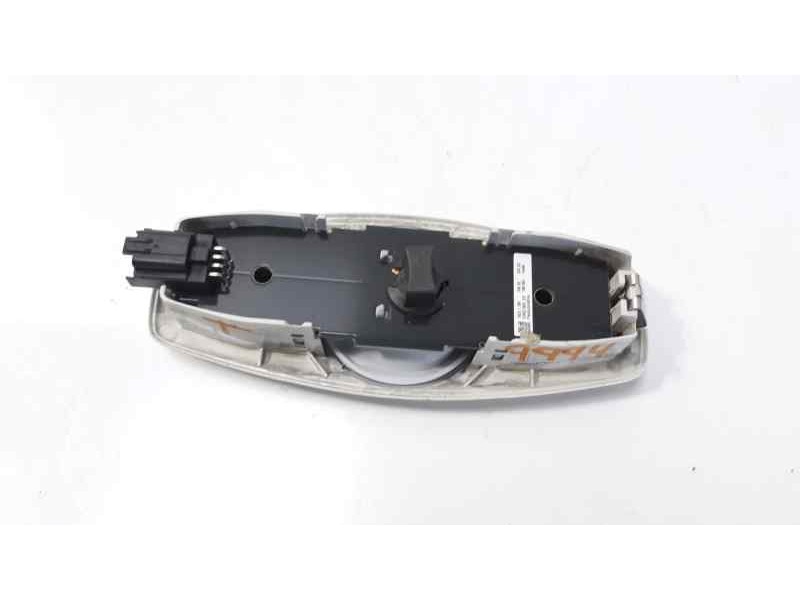 Recambio de luz interior para ford focus lim. trend + referencia OEM IAM BM5113776FC  