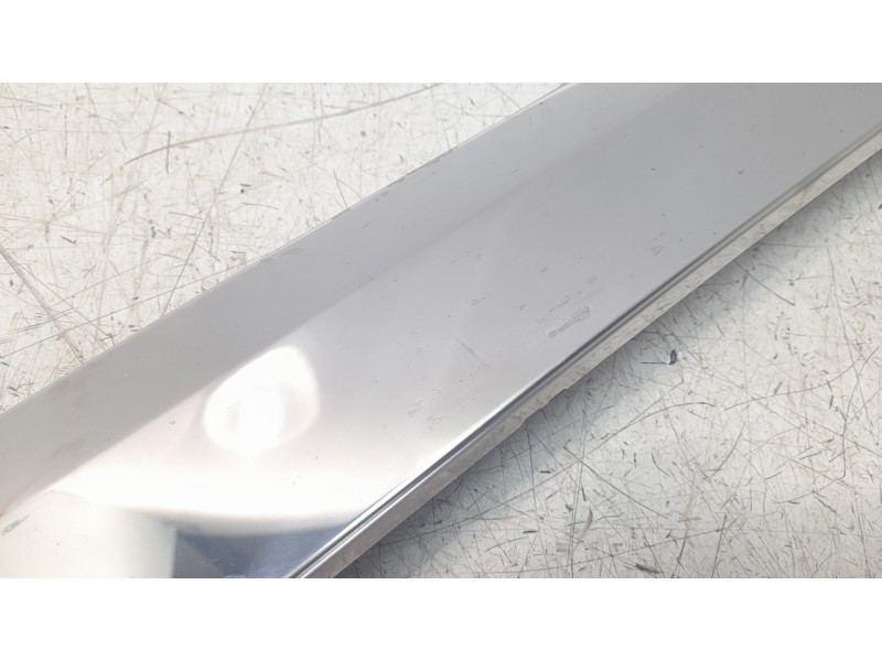 Recambio de moldura para peugeot 5008 1.6 blue-hdi fap referencia OEM IAM 9813609377  