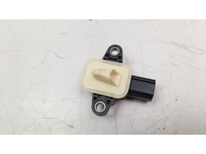 Recambio de sensor para mazda 2 lim. () 1.5 16v cat referencia OEM IAM DA8A57KC0  