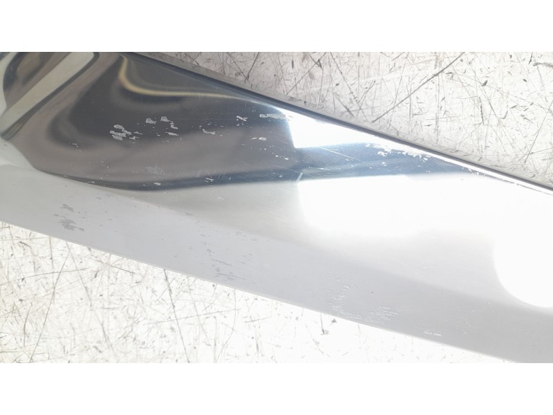 Recambio de moldura para peugeot 5008 1.6 blue-hdi fap referencia OEM IAM 9813608877  