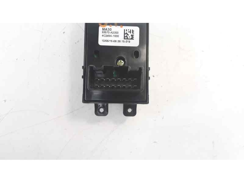 Recambio de mando elevalunas delantero izquierdo para kia cee´d drive referencia OEM IAM 93570A2300  