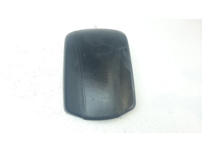 Recambio de apoyabrazos central para hyundai santa fe (dm) 2.2 crdi cat referencia OEM IAM 846602W050RYN  