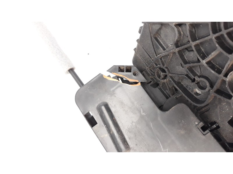 Recambio de cerradura puerta trasera izquierda para volkswagen sharan (7n2) 2.0 tdi referencia OEM IAM 7N0839015J  