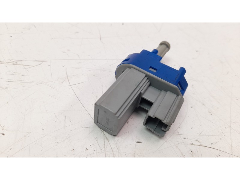 Recambio de interruptor para mazda 2 lim. () 1.5 16v cat referencia OEM IAM BP4K  