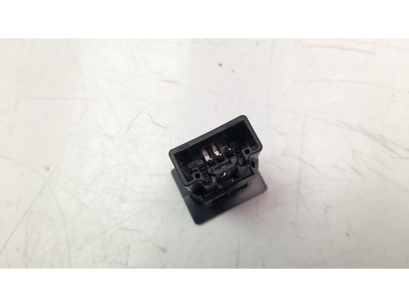 Recambio de interruptor para mazda 2 lim. () 1.5 16v cat referencia OEM IAM DA6A666H0  