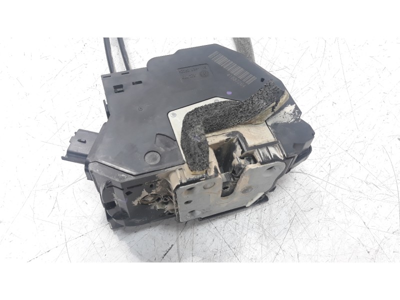Recambio de cerradura puerta lateral derecha para renault express advance referencia OEM IAM 825029568R  