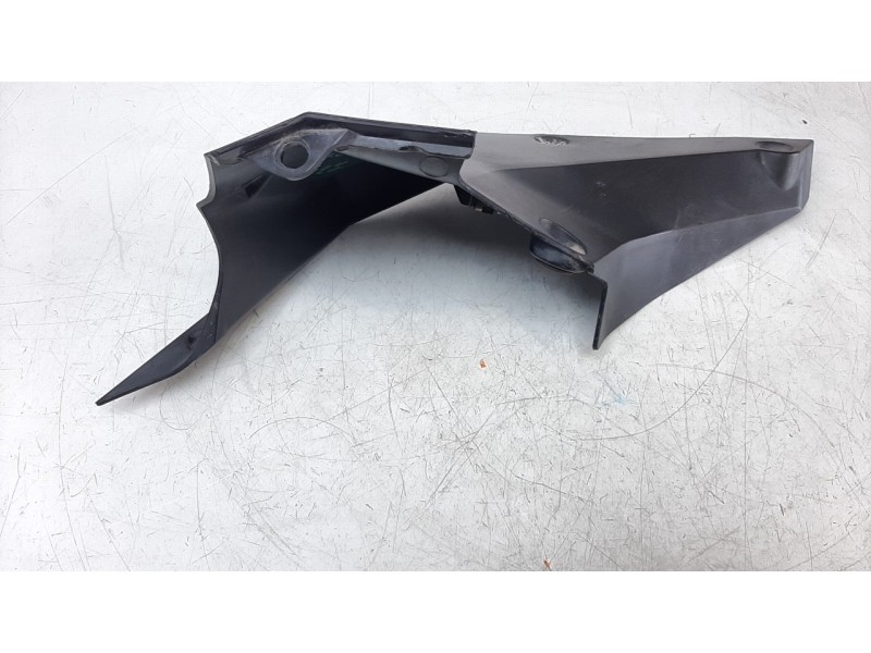 Recambio de moldura para ktm 390 duke 390 duke referencia OEM IAM 93008056000  