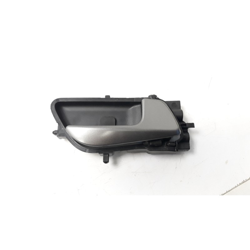 Recambio de maneta interior delantera derecha para hyundai i20 1.2 16v cat referencia OEM IAM 82620C8000  