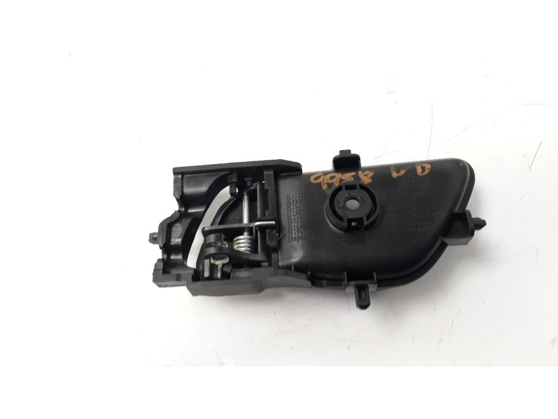 Recambio de maneta interior delantera derecha para hyundai i20 1.2 16v cat referencia OEM IAM 82620C8000  