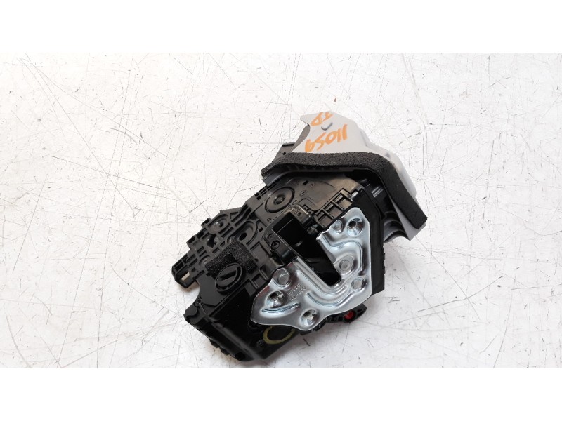 Recambio de cerradura puerta trasera derecha para hyundai kona 1.0 tgdi cat referencia OEM IAM 81420J9000  