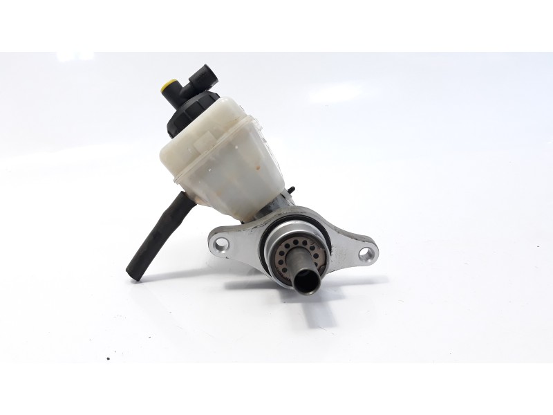 Recambio de bomba freno para dacia sandero 1.5 blue dci diesel fap cat referencia OEM IAM 03350890471  