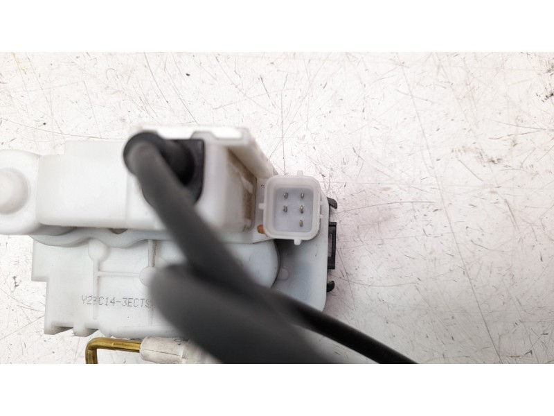Recambio de cerradura puerta delantera izquierda para fiat 500 referencia OEM IAM 52191863  