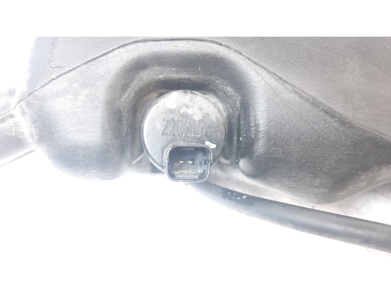 Recambio de deposito limpia para renault express advance referencia OEM IAM 289107917R  