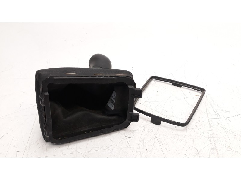 Recambio de pomo palanca cambio para skoda fabia 1.0 tsi referencia OEM IAM 6V0711113BMDYT  