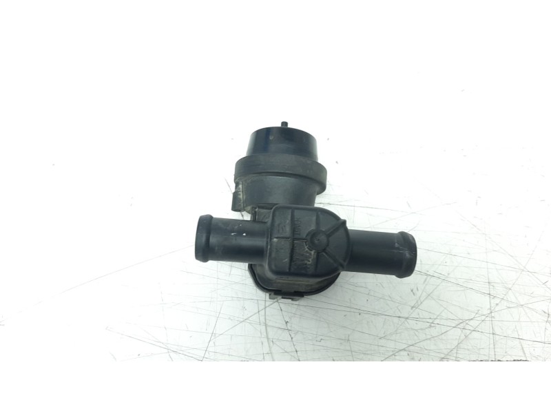 Recambio de bomba agua para audi a4 ber. (b8) 2.0 16v tdi referencia OEM IAM 1J0819809  