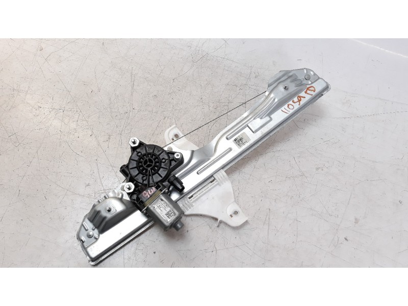 Recambio de elevalunas trasero derecho para hyundai kona 1.0 tgdi cat referencia OEM IAM 83404J9000  