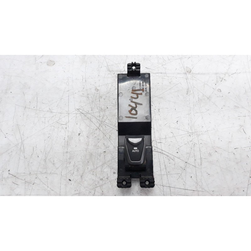 Recambio de mando elevalunas trasero izquierdo para hyundai santa fe (dm) 2.2 crdi cat referencia OEM IAM 935802W000  