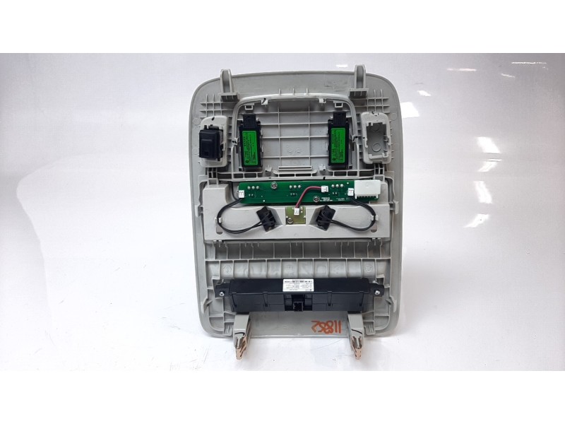Recambio de luz interior para mg hs comfort referencia OEM IAM 10580589  