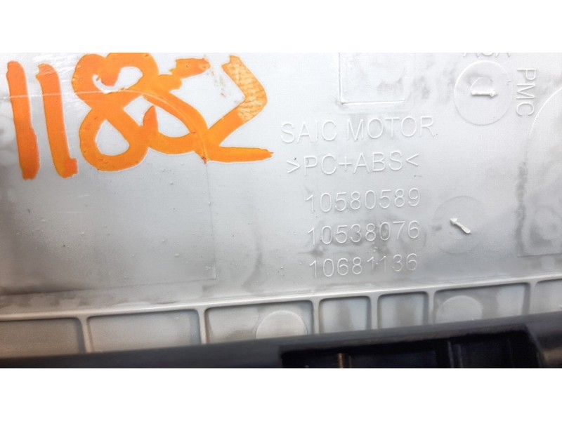 Recambio de luz interior para mg hs comfort referencia OEM IAM 10580589  
