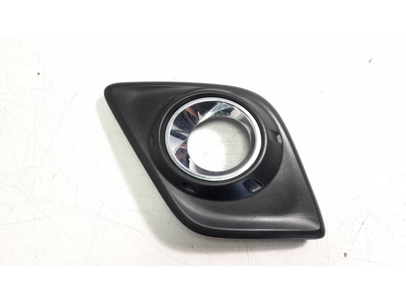 Recambio de rejilla paragolpes izquierda para toyota hilux vii 2.4 d referencia OEM IAM 521280K170 108909320 