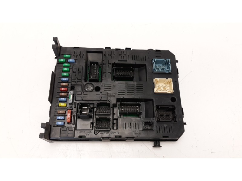 Recambio de caja reles / fusibles para citroen c4 picasso 2.0 blue-hdi fap referencia OEM IAM 281197595  