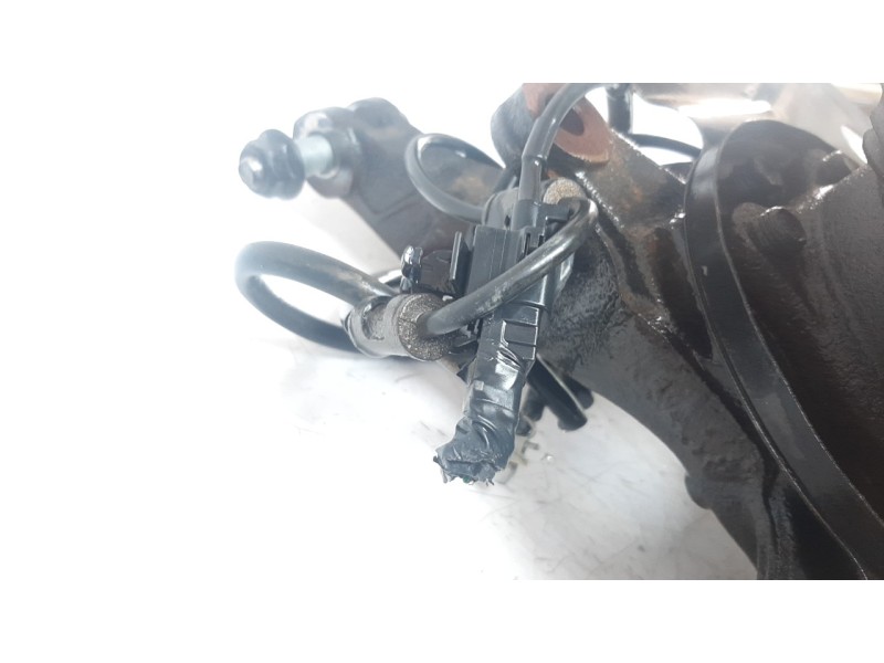 Recambio de mangueta delantera derecha para hyundai santa fe (dm) 2.2 crdi cat referencia OEM IAM 517162W000  