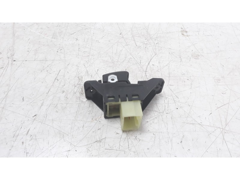 Recambio de mando elevalunas delantero derecho para hyundai kona 1.0 tgdi cat referencia OEM IAM 3K552B1200  