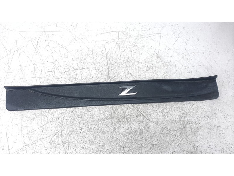 Recambio de moldura para nissan 370 z (z34) 3.7 v6 24v cat referencia OEM IAM 769B11EA0A  