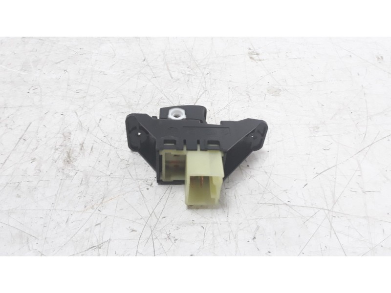 Recambio de mando elevalunas trasero derecho para hyundai kona 1.0 tgdi cat referencia OEM IAM 93581J9000  
