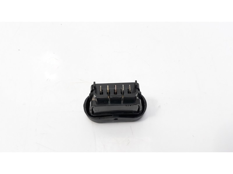 Recambio de mando elevalunas delantero derecho para dacia sandero 1.5 blue dci diesel fap cat referencia OEM IAM 602227  