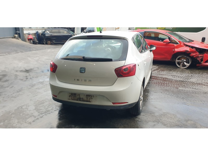 seat ibiza (6j5) del año 2008