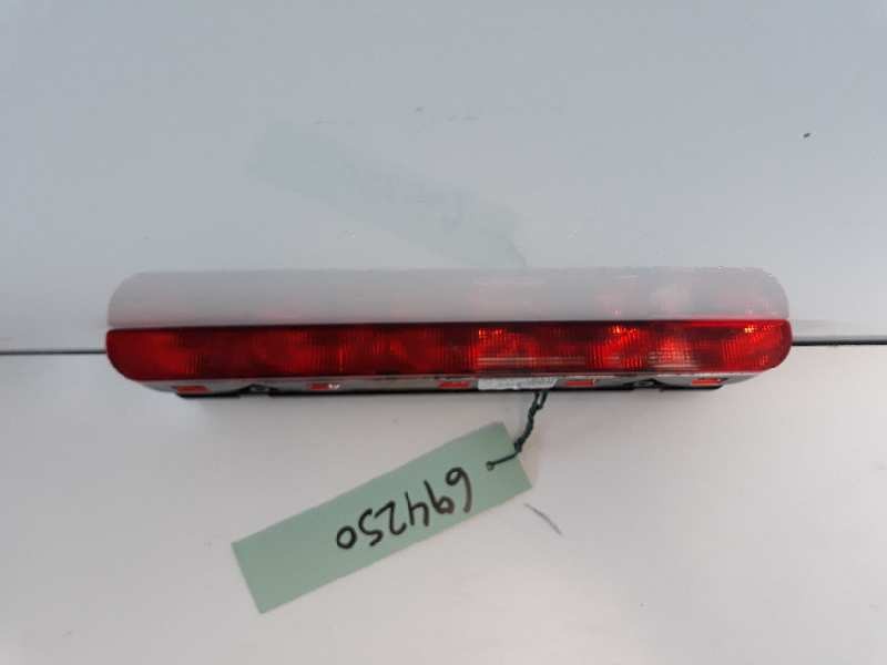 Recambio de luz central de freno para citroen c-elysée exclusive referencia OEM IAM 9675807280  